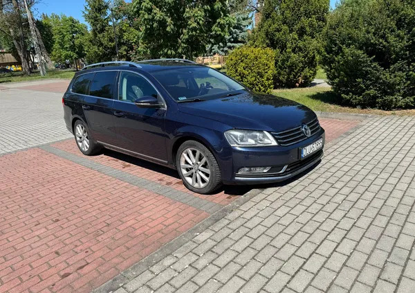 volkswagen passat Volkswagen Passat cena 35000 przebieg: 307685, rok produkcji 2012 z Głuchołazy